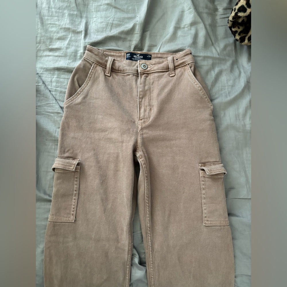 Hollister Ultra High Rise Dad Jean Size 000 23R
